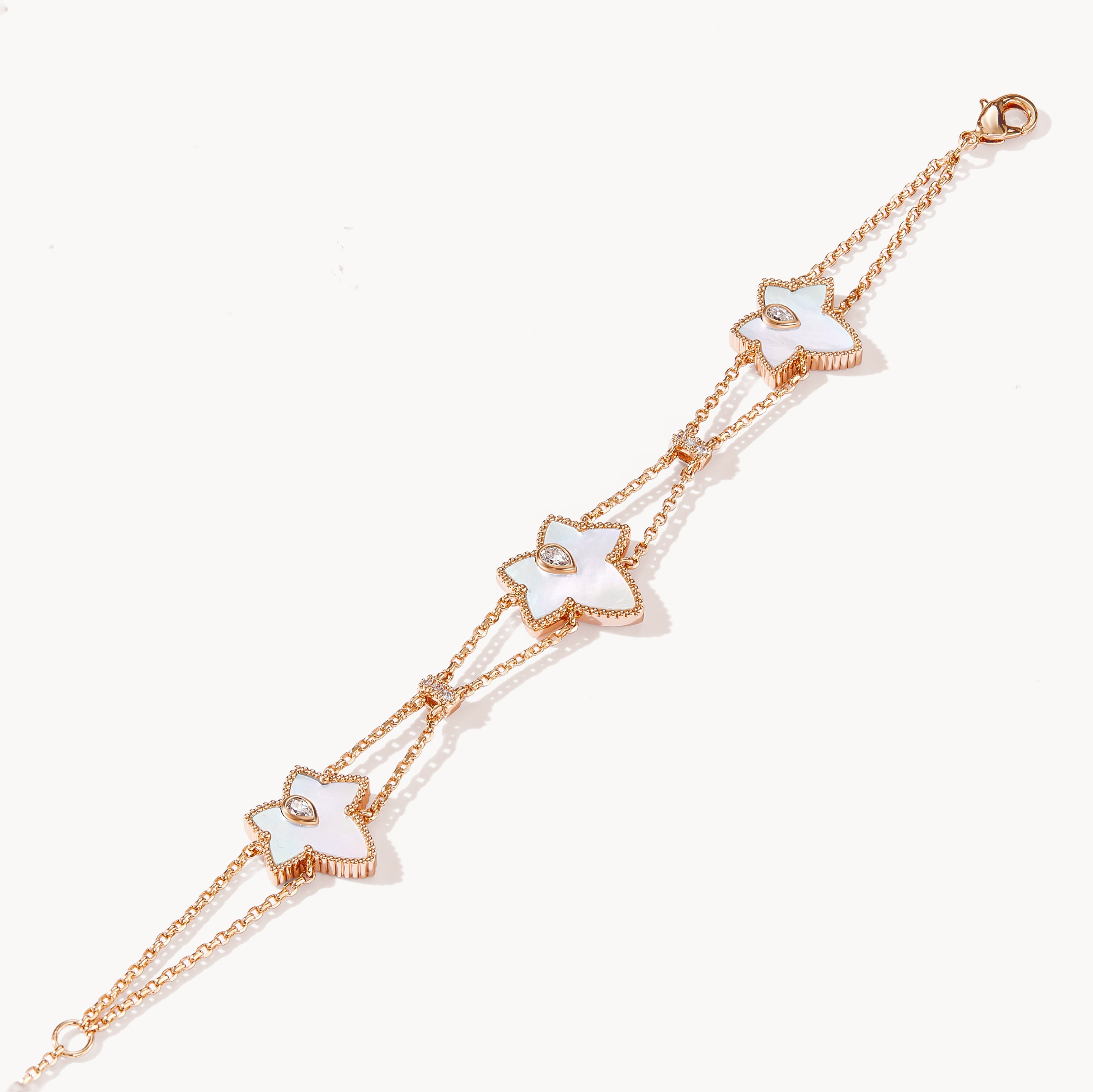 Mother of Pearl Bead Three-Leaf Bracelet