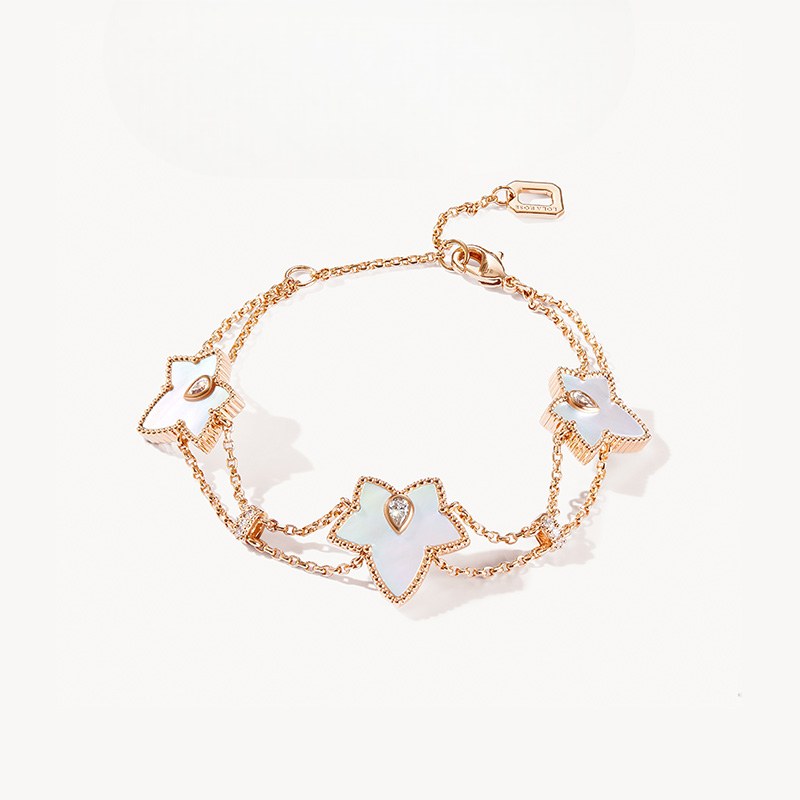 Mother of Pearl Bead Three-Leaf Bracelet