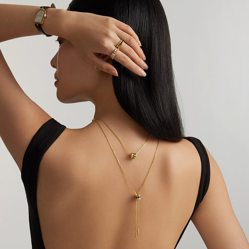 Arch Black Onyx Necklace