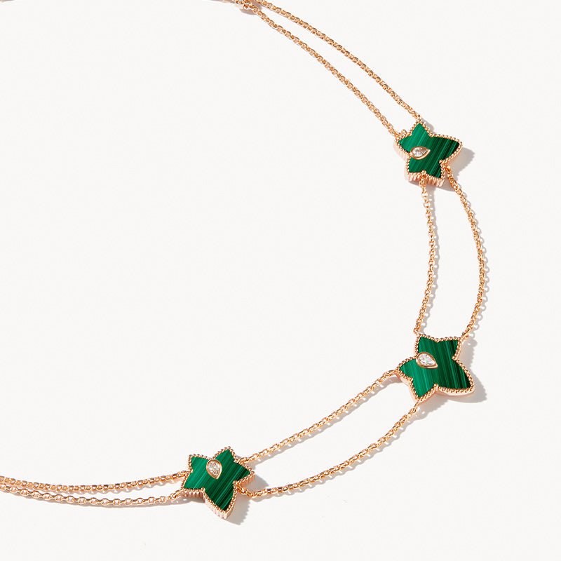 Malachite Bead Three-Leaf Necklace